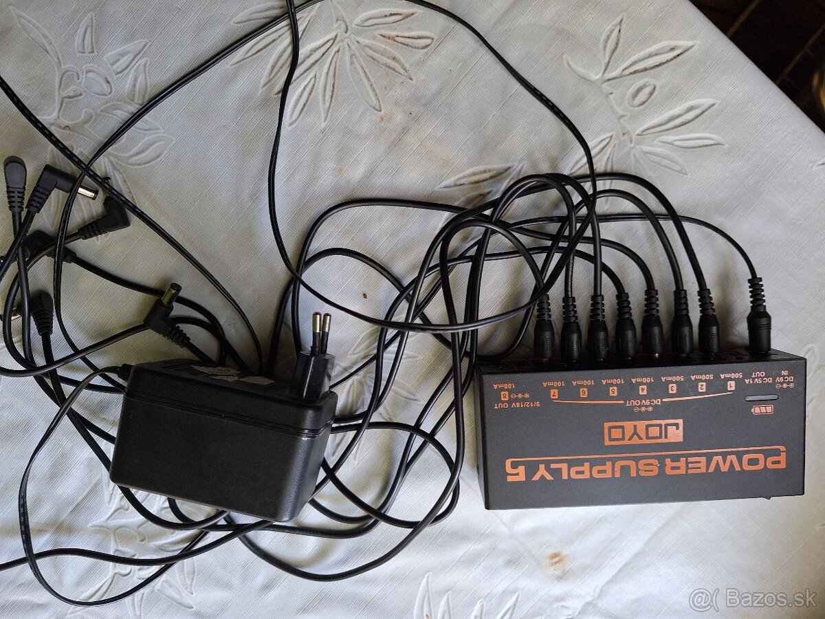 Držiak na pedále a multi napájač - 2