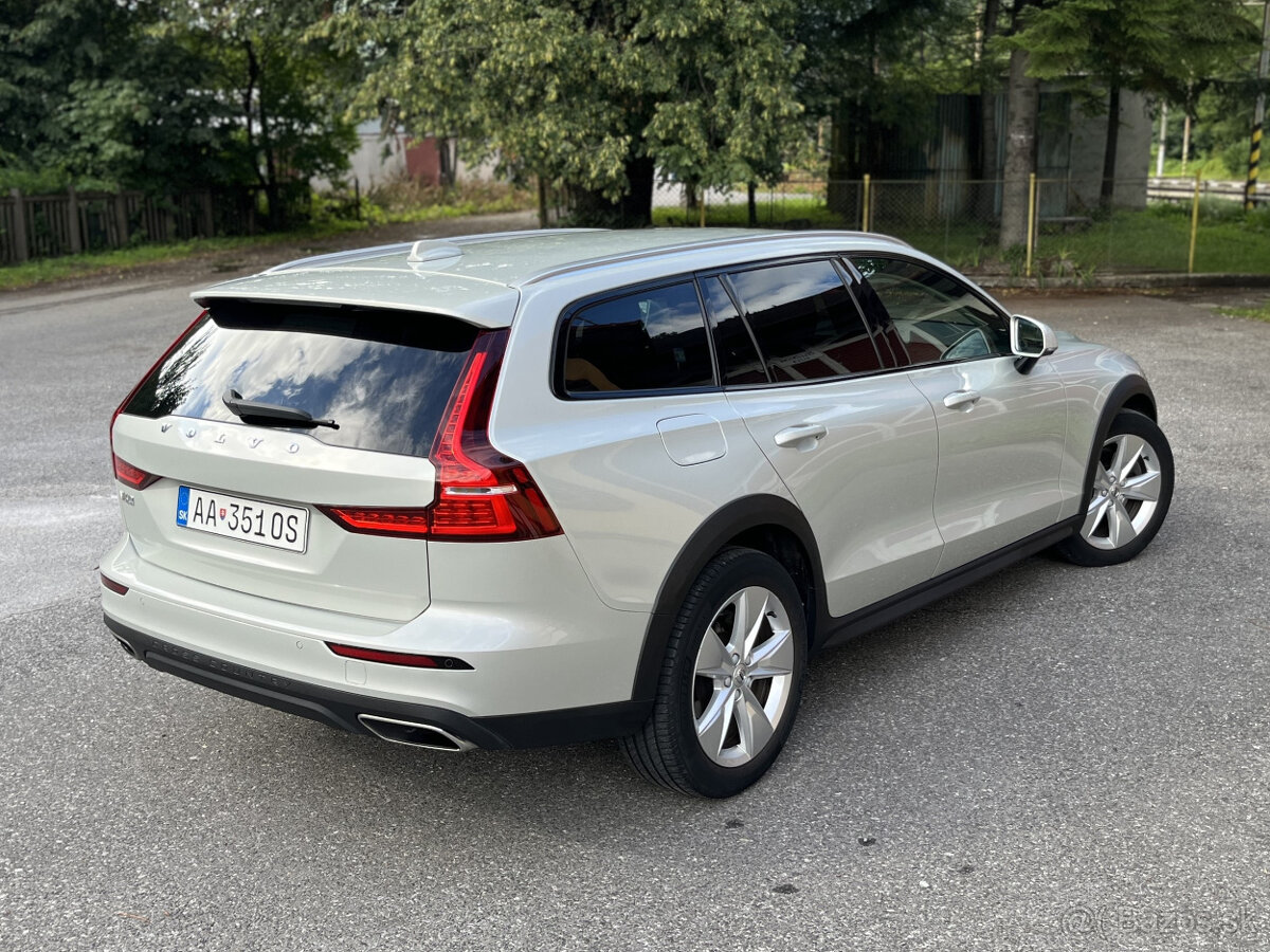 Volvo V60 Cross Country 4x4 - 2