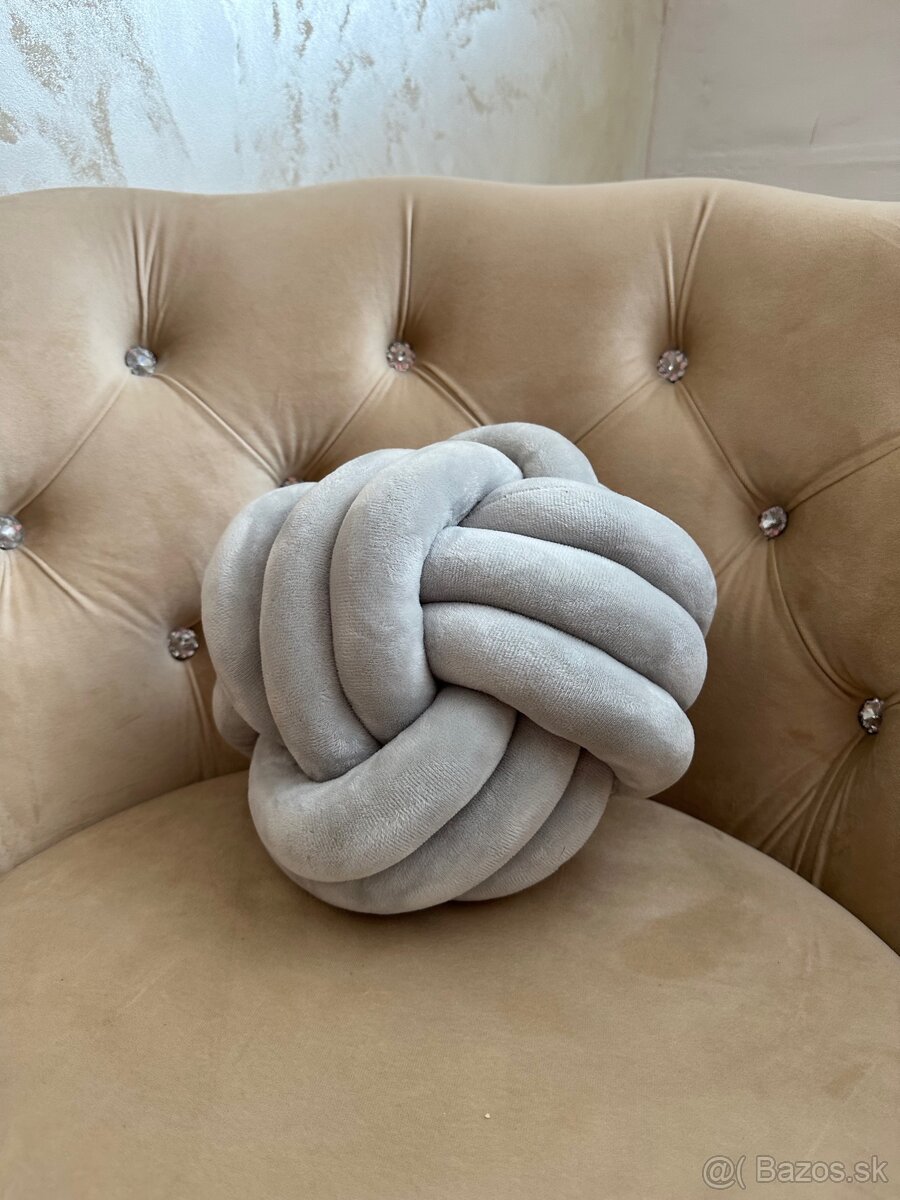 Sivý vankúšik - 2