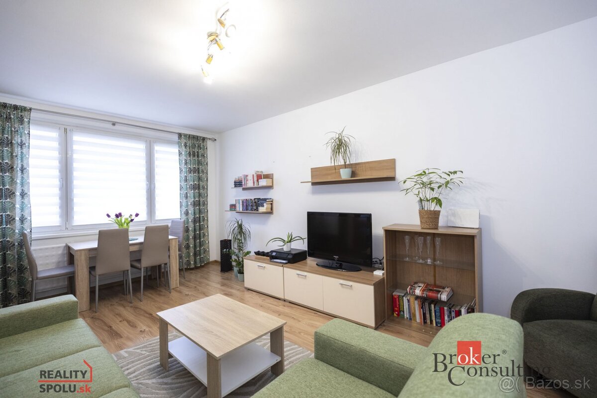 Veľký 3 izbový byt, Radvaň - 2