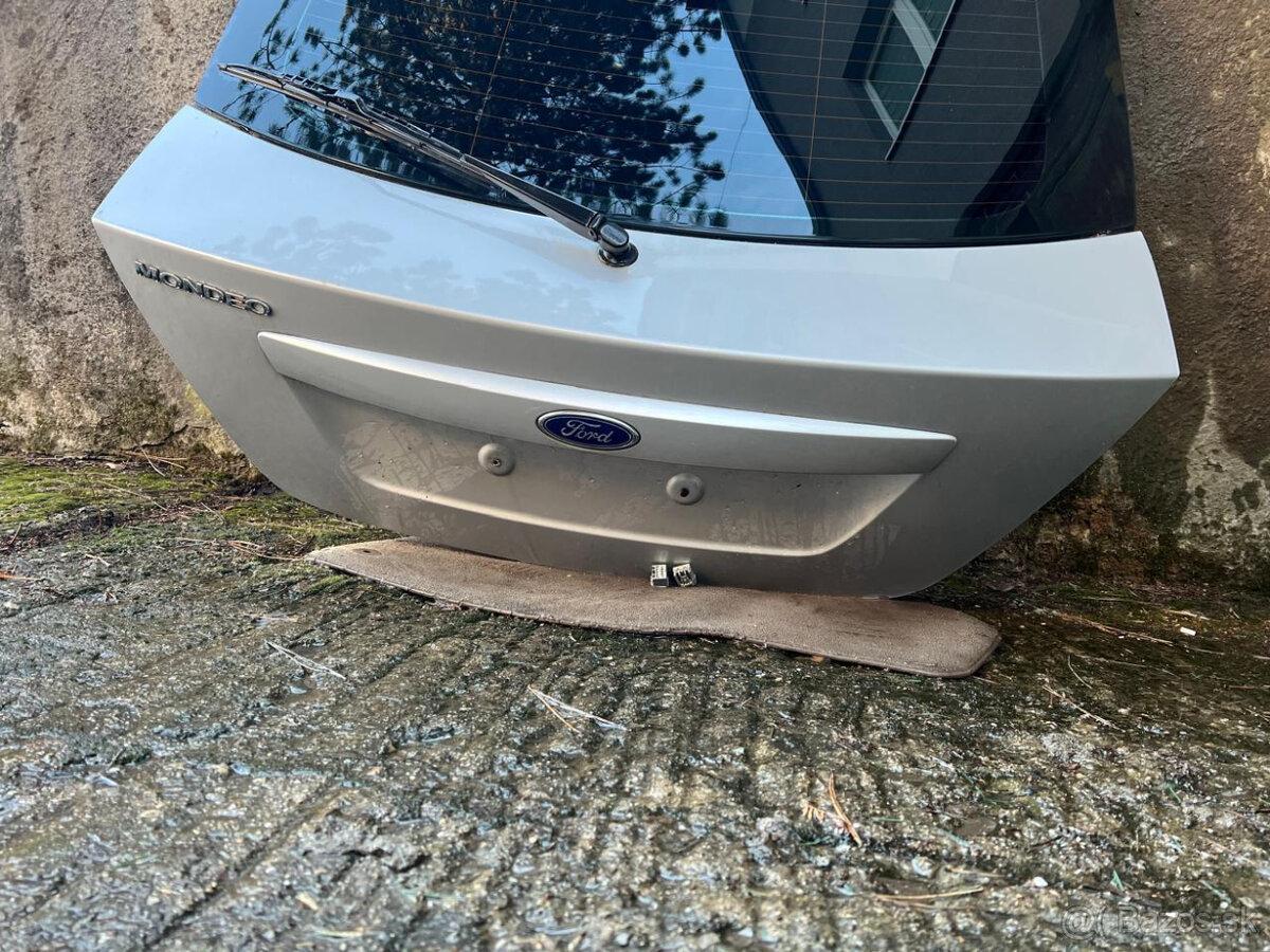 Ford Mondeo MK3 hatchback Zadný kufor - 2