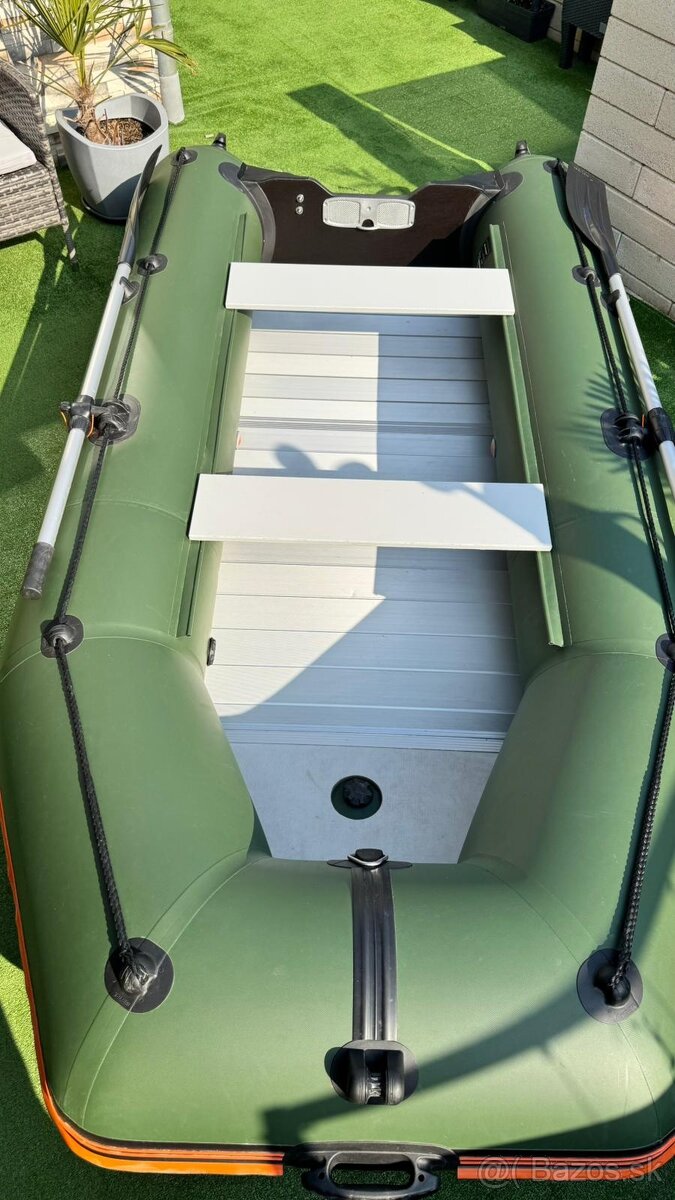 Nafukovací čln Kolibri 330D - 2