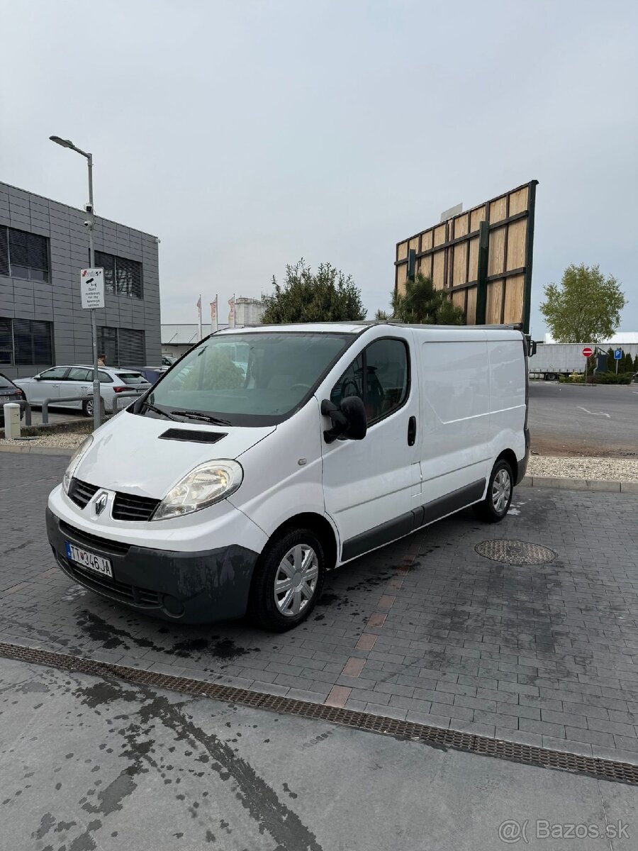 Predám Renault trafic 2.0 84kw diesel - 2