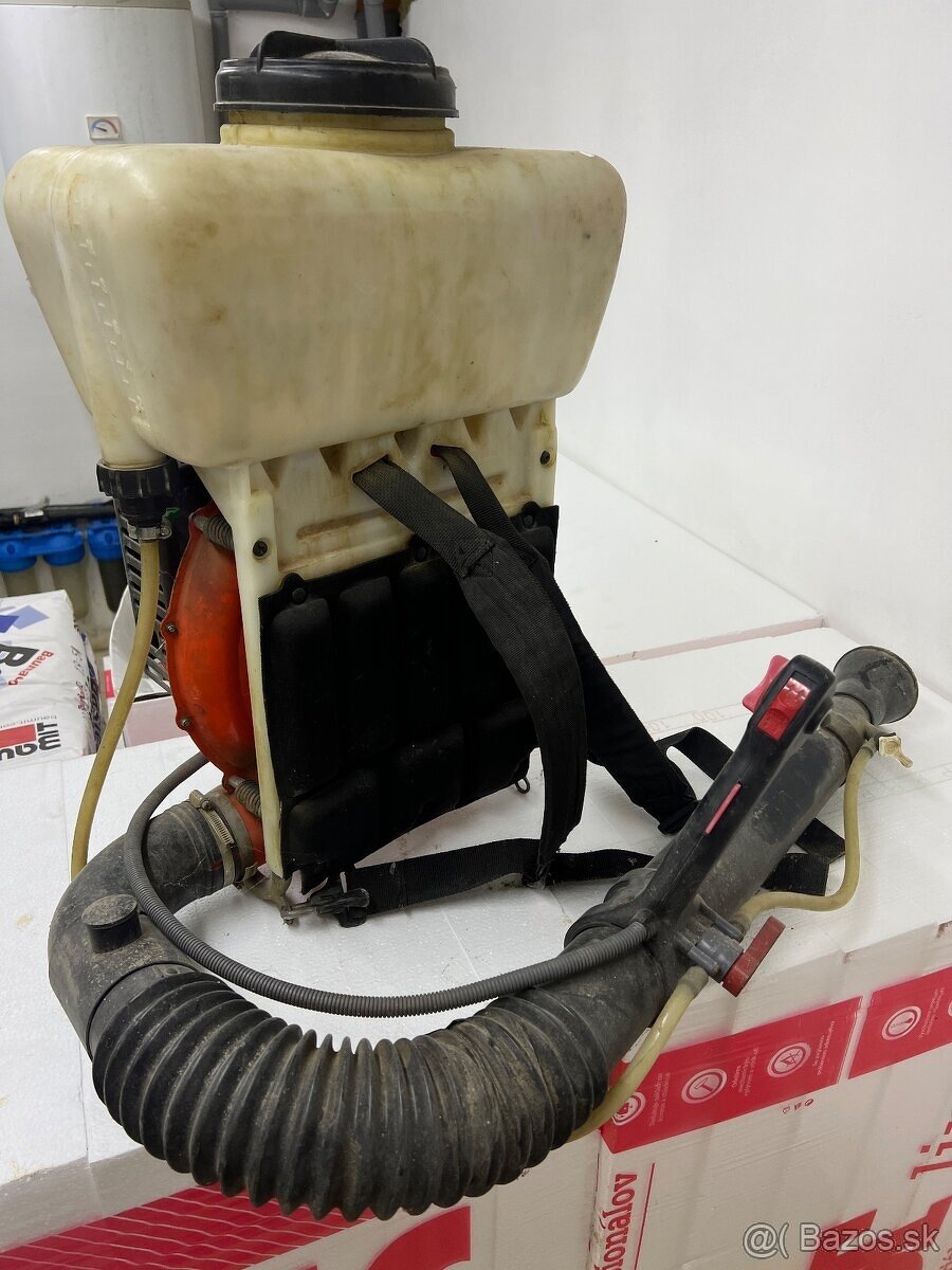 Motorový postrekovač Oleo Mac AM 190 - 2