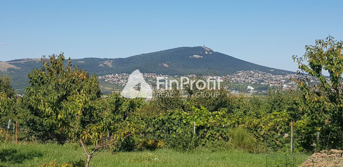 Predám pozemok Mlynárce - Nitra. - 2