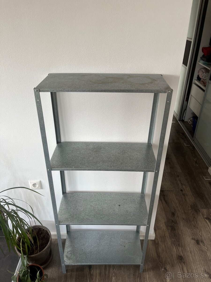Kovovy regal z IKEA - 2