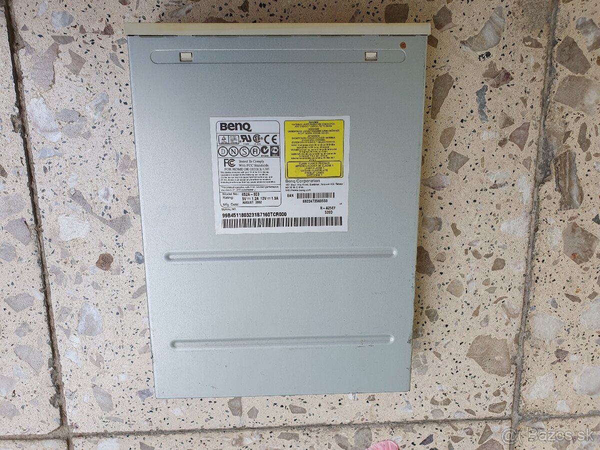 Interna CD/R mechanika s PC zdrojom - 2