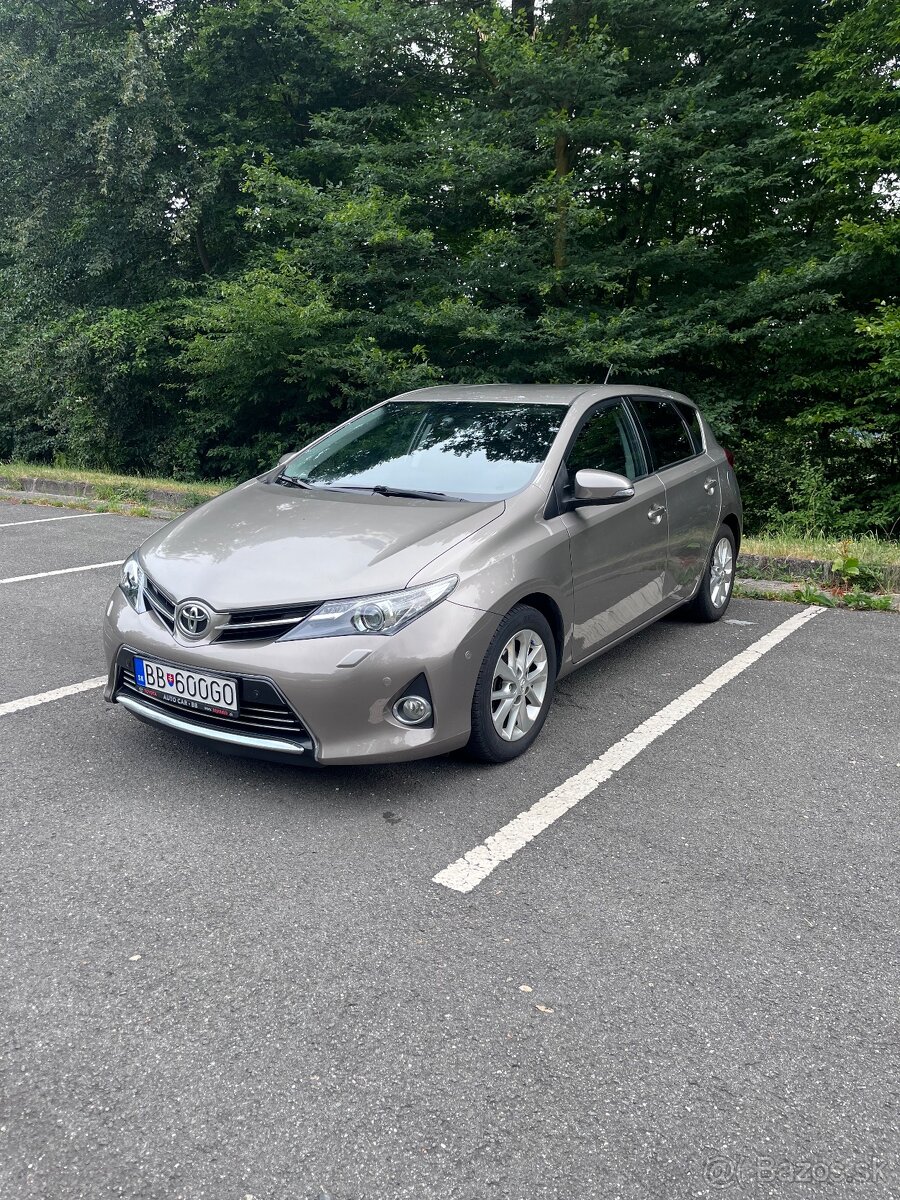 Toyota Auris 1.6 Valvematic - 2