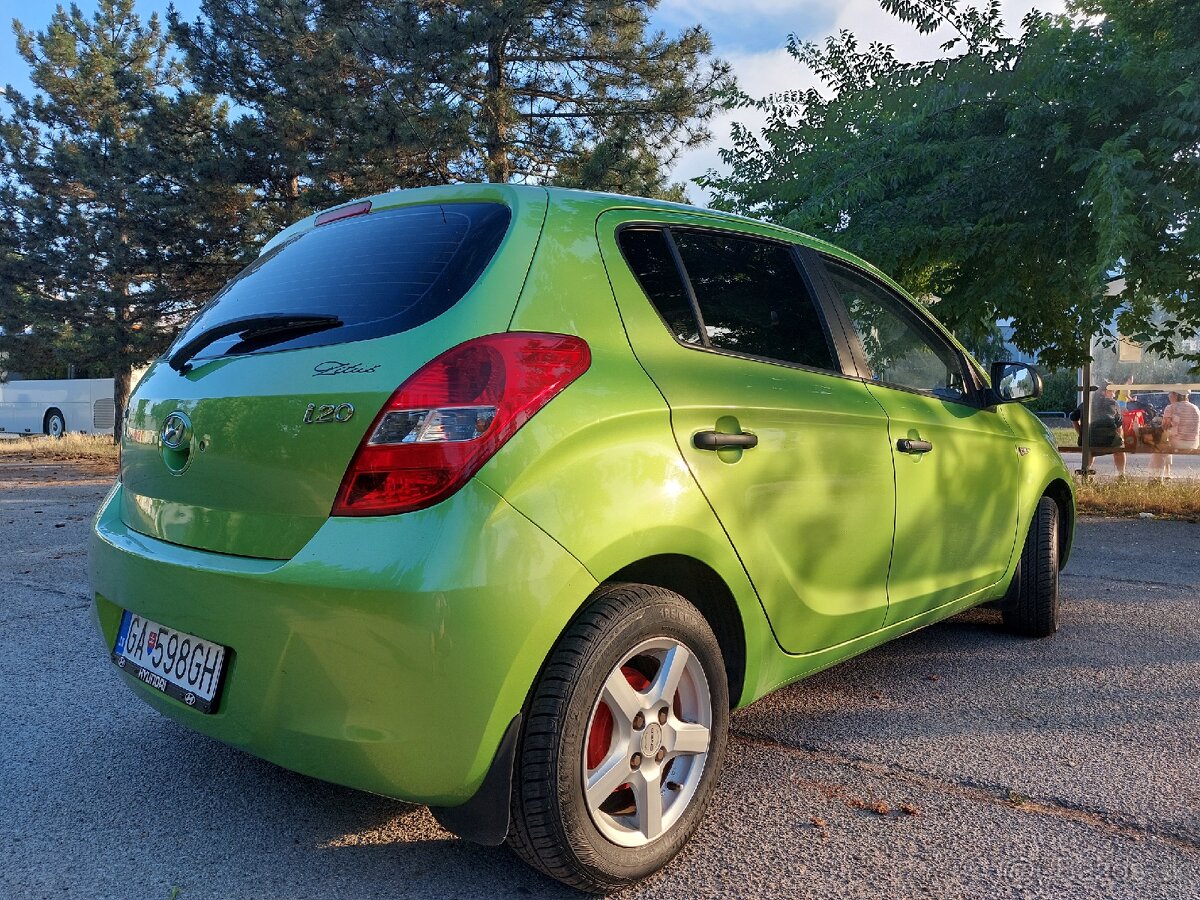 Predám hyundai i20 1.2 benzín - 2