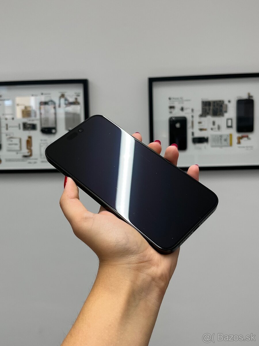 Apple iPhone 15 Pro Max 256GB Black Titanium - 2