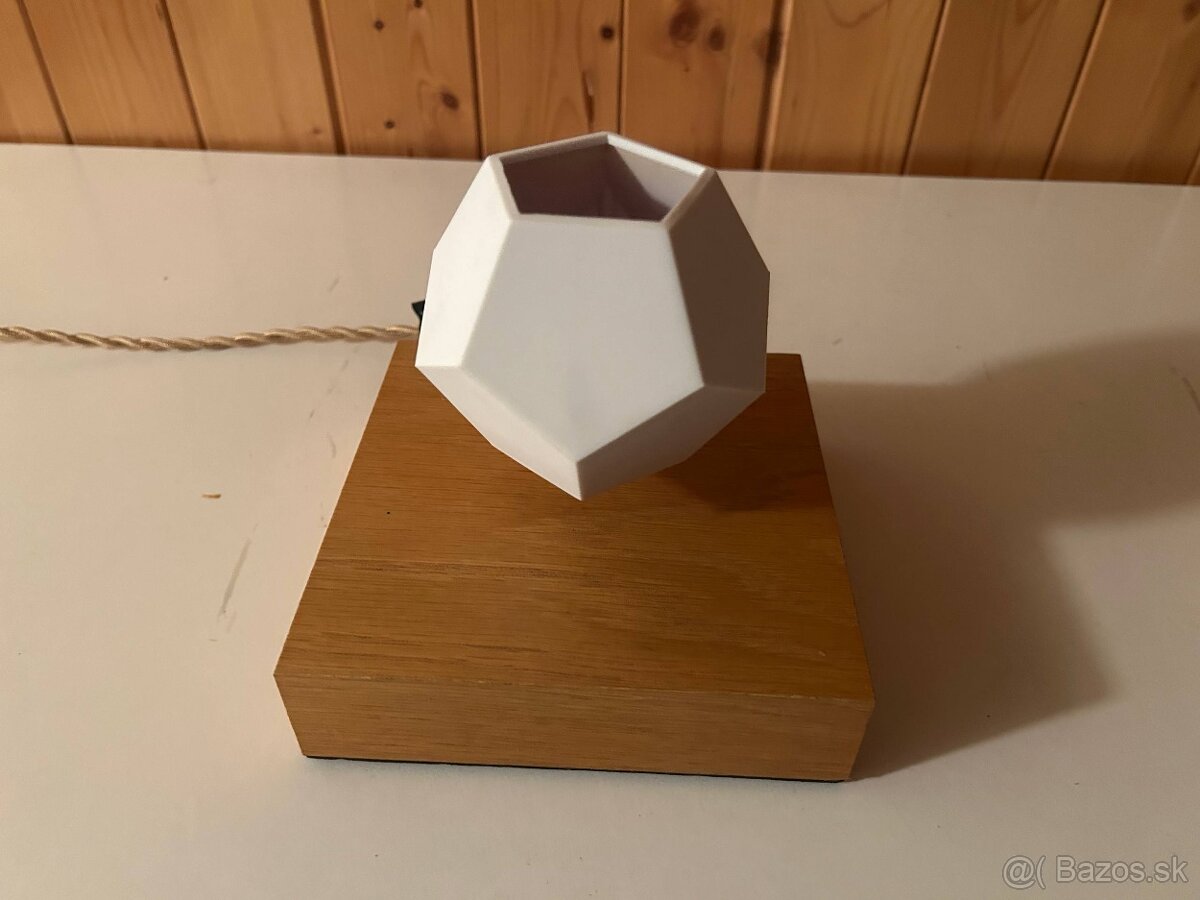 Magneticky levitujúci kvetináč LYFE - 2