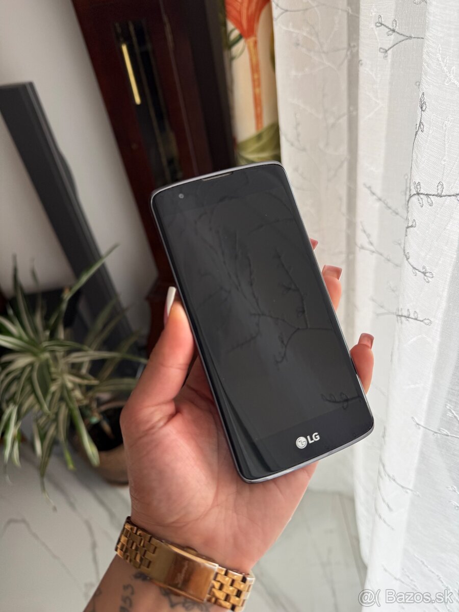 LG telefon - 2