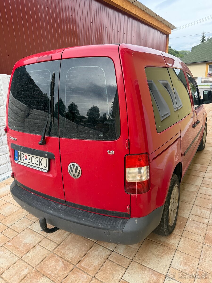 VW Caddy 1.6 benzín - 2