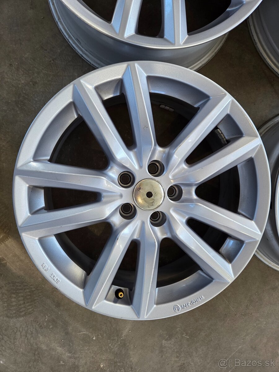 Hliníkové disky CMS R17 5x100 - 2