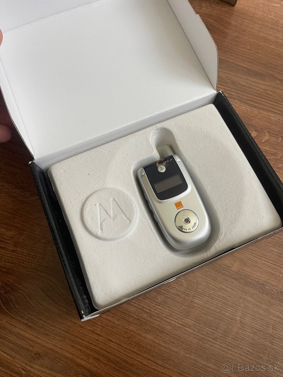 Motorola V220 v krabici - 2