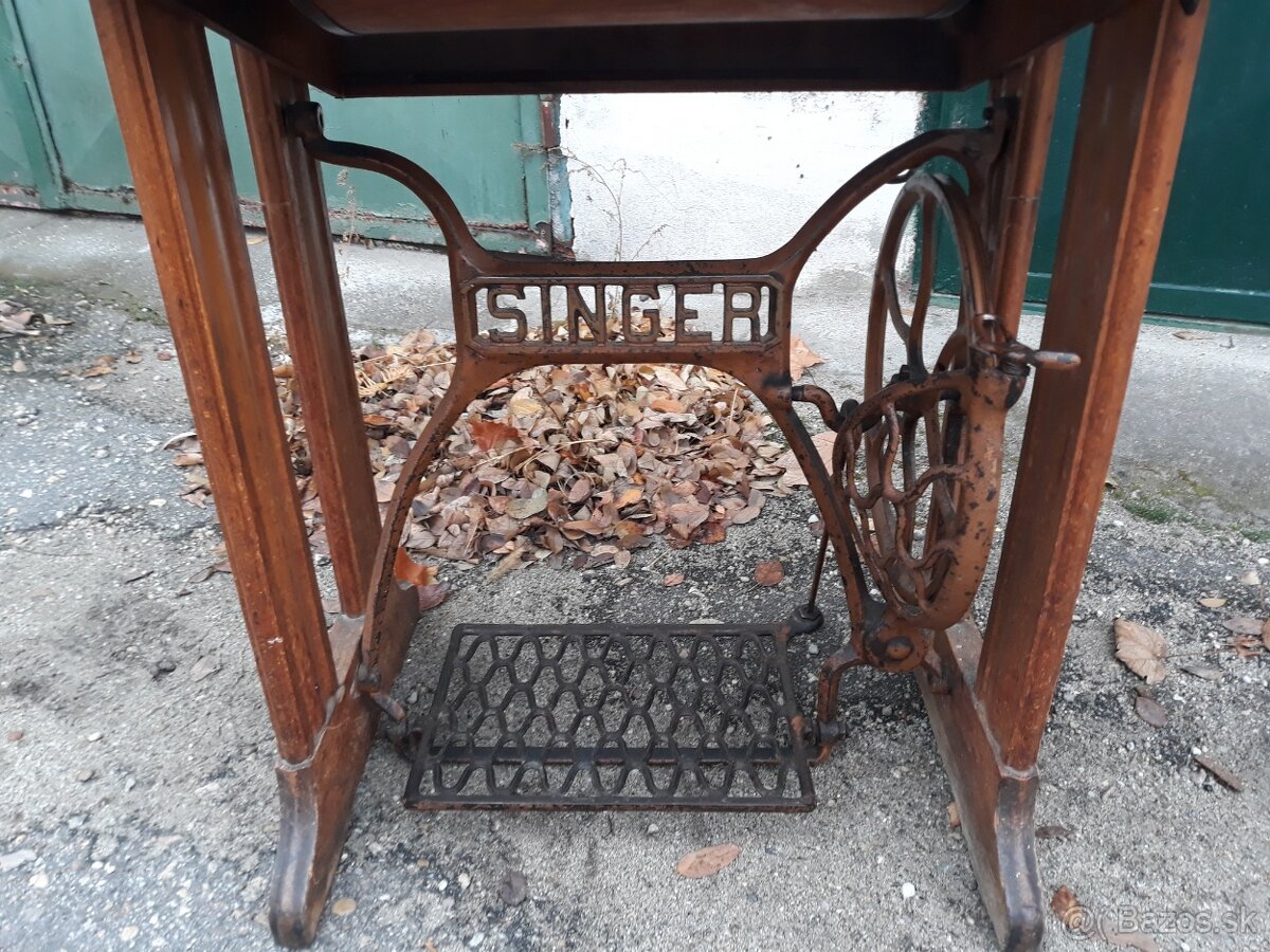 Stojany na stolík Singer,Veritas.... - 2