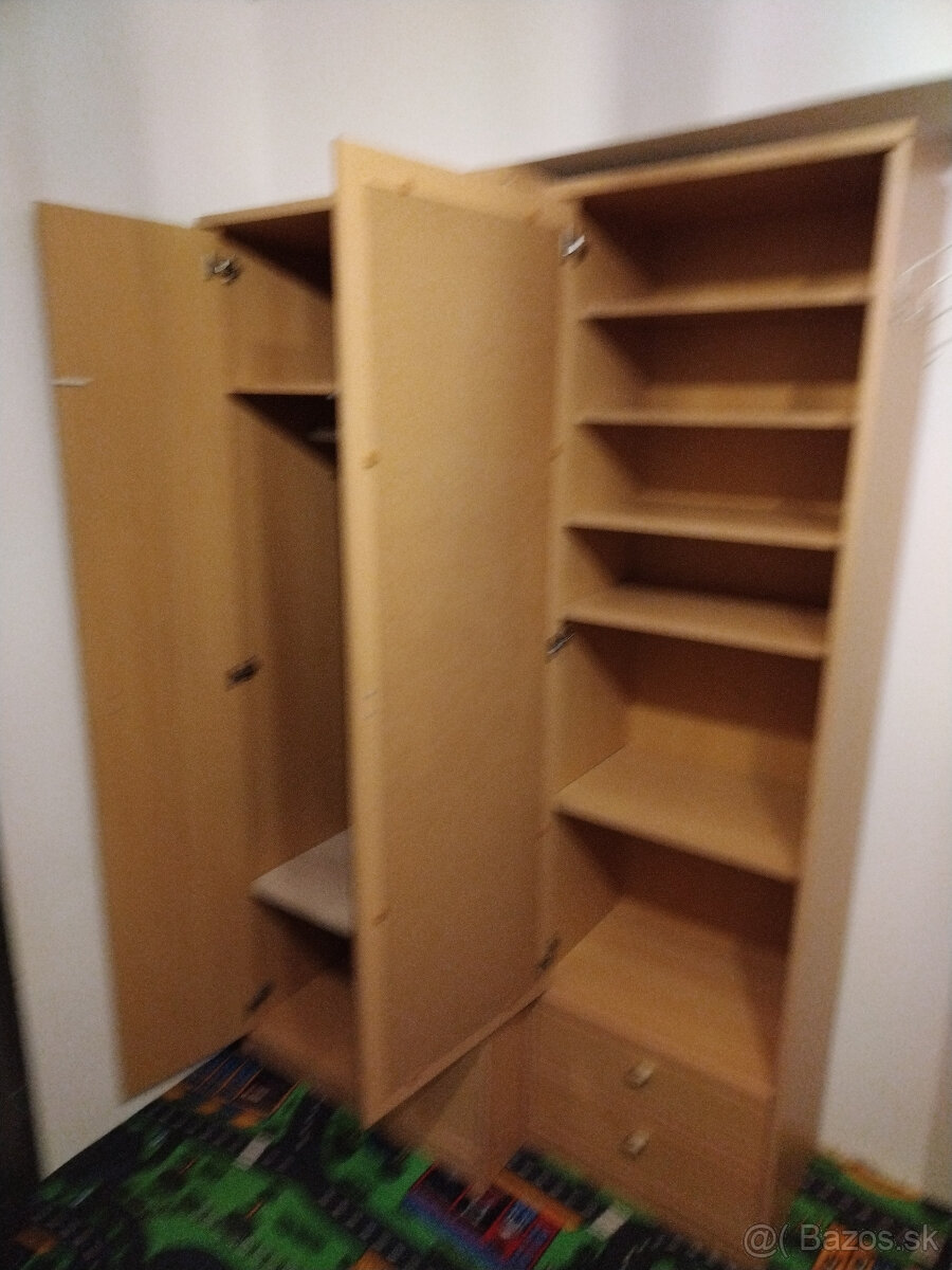 Nábytková zostava, skrine - 2