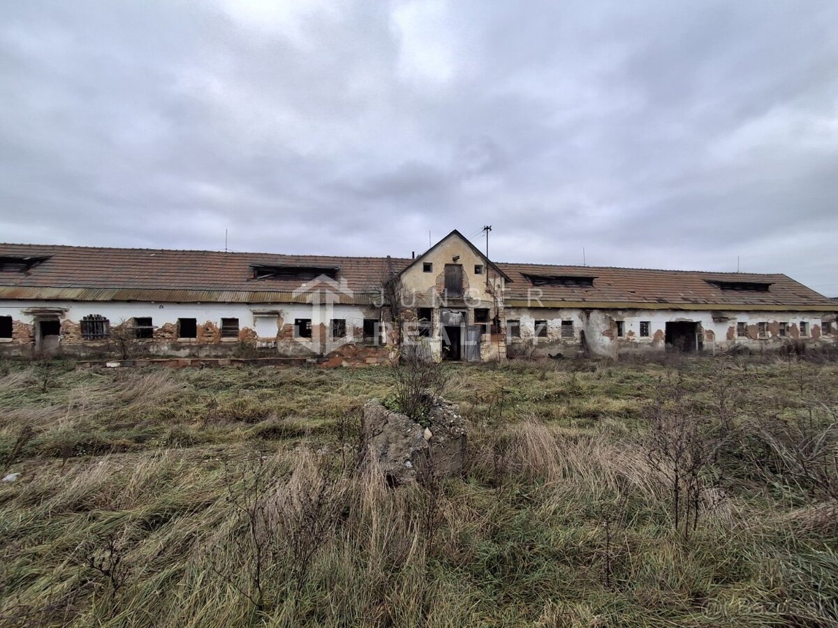 Inv.pozemok – orná pôda a hospodárske budovy v obci Starňa - 2