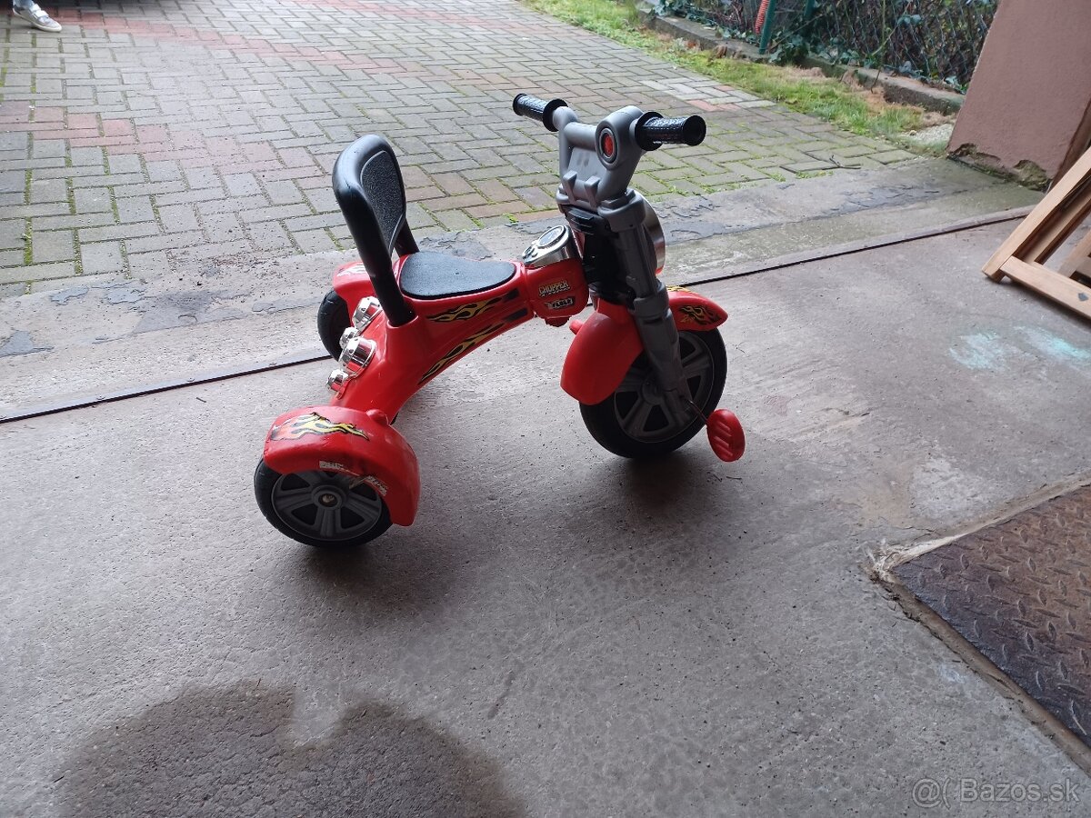 Predam trojkolku - 2