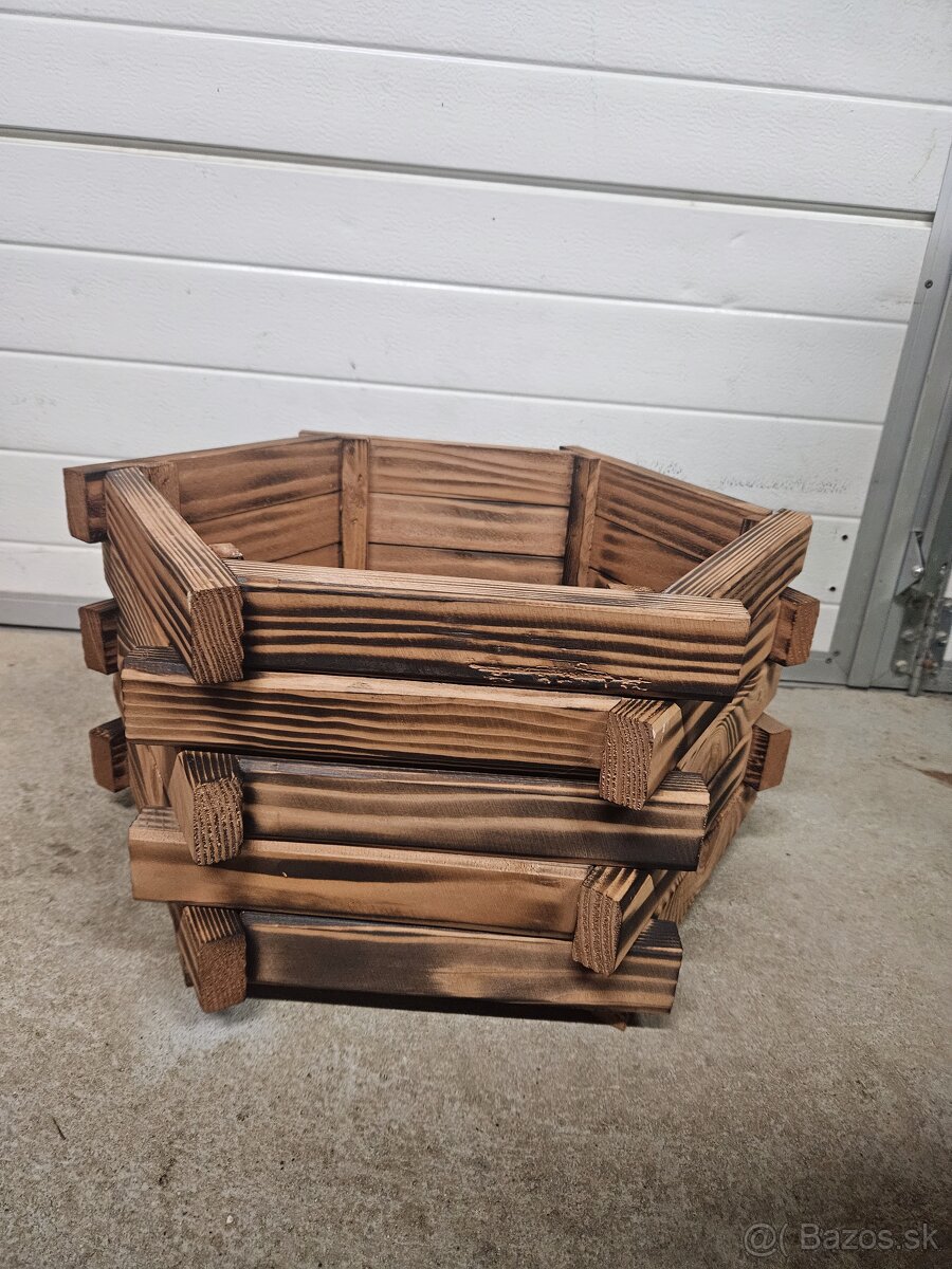 Drevenny kvetinac - 2