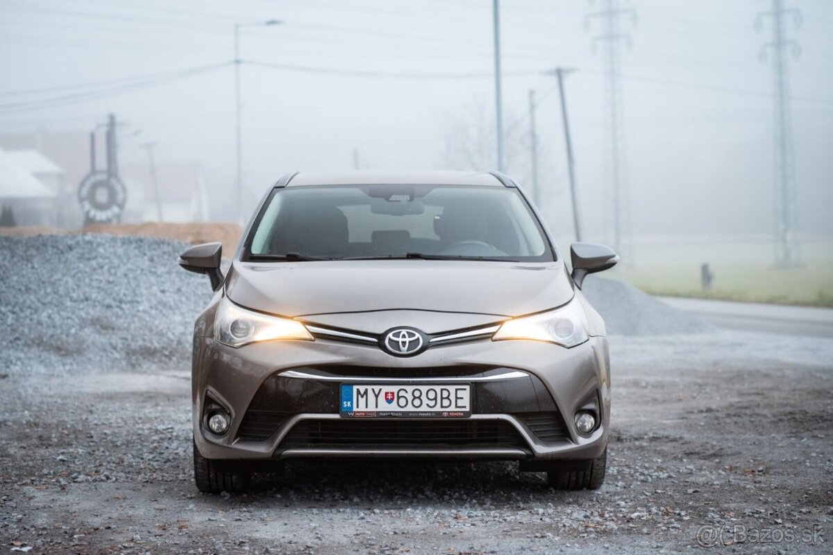 TOYOTA AVENSIS Combi 2.0 105kW 2017 - 2