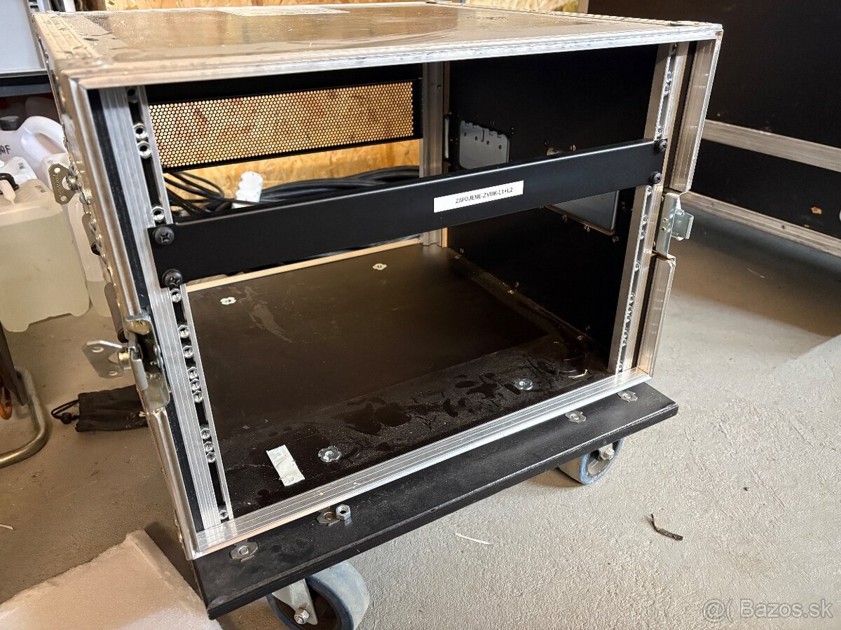Rack 8u h50 s kolieskami - 2