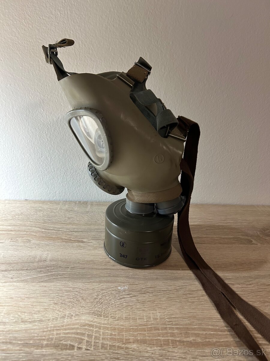 Plynová maska f4-6/82 - 2