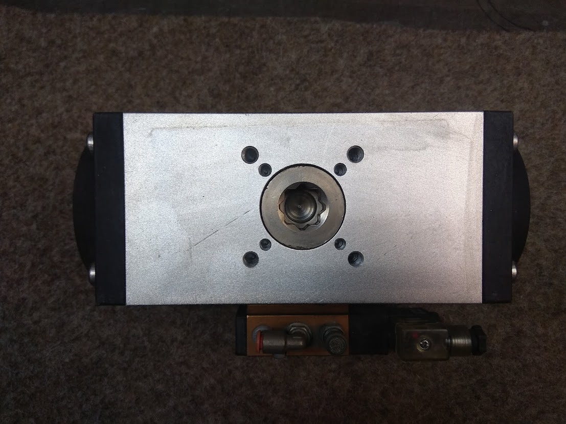 Piest s rotaciou 90 stupňov - 2