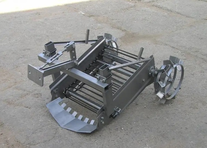Pásový vyoravač zemiakov - 2