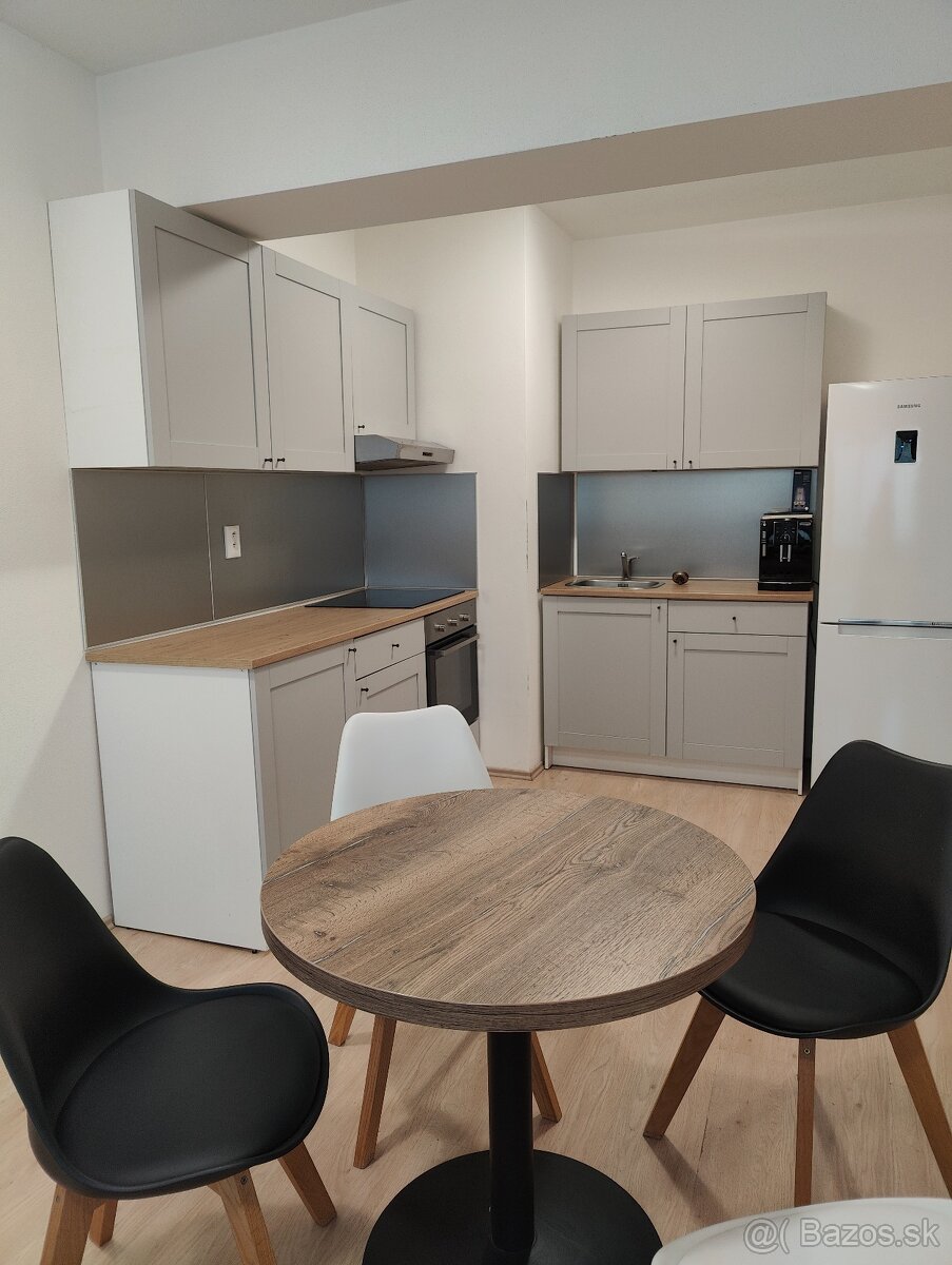 prenájom 2 izb. byt s garážovým státím, Rybárska, Šamorín - 2