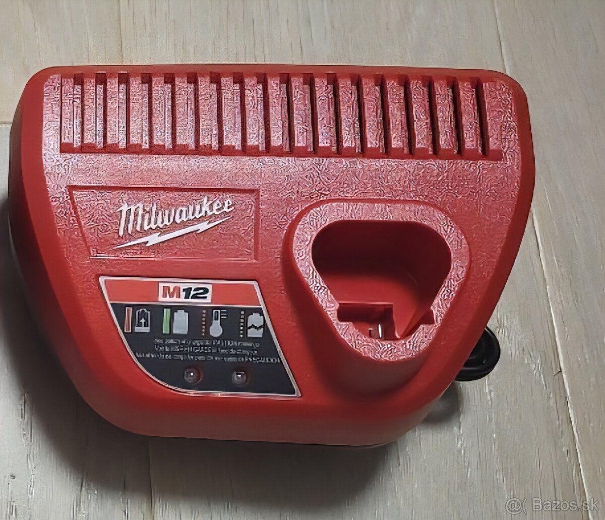Milwaukee nabíjačka M12 / M18 - 2