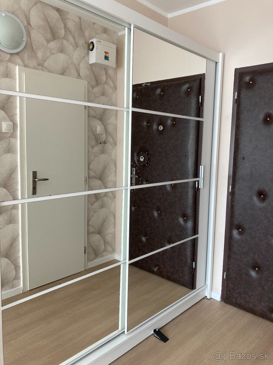 Prenajmem garsonku na Blagoevovej 18, Bratislava. - 2