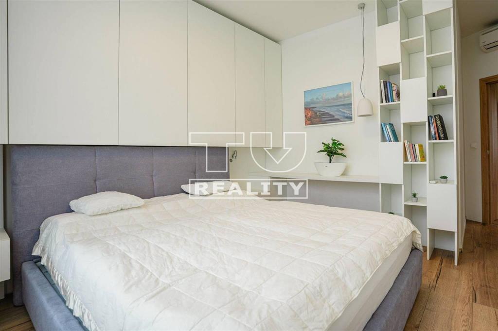 Výnimočný 4 izbový byt v Rovinke 96 m2 s vlastnou záhradkou - 2