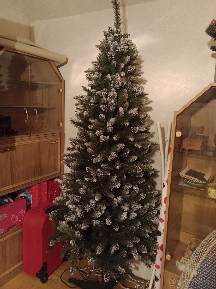 Vianočný stromček 220cm - 2