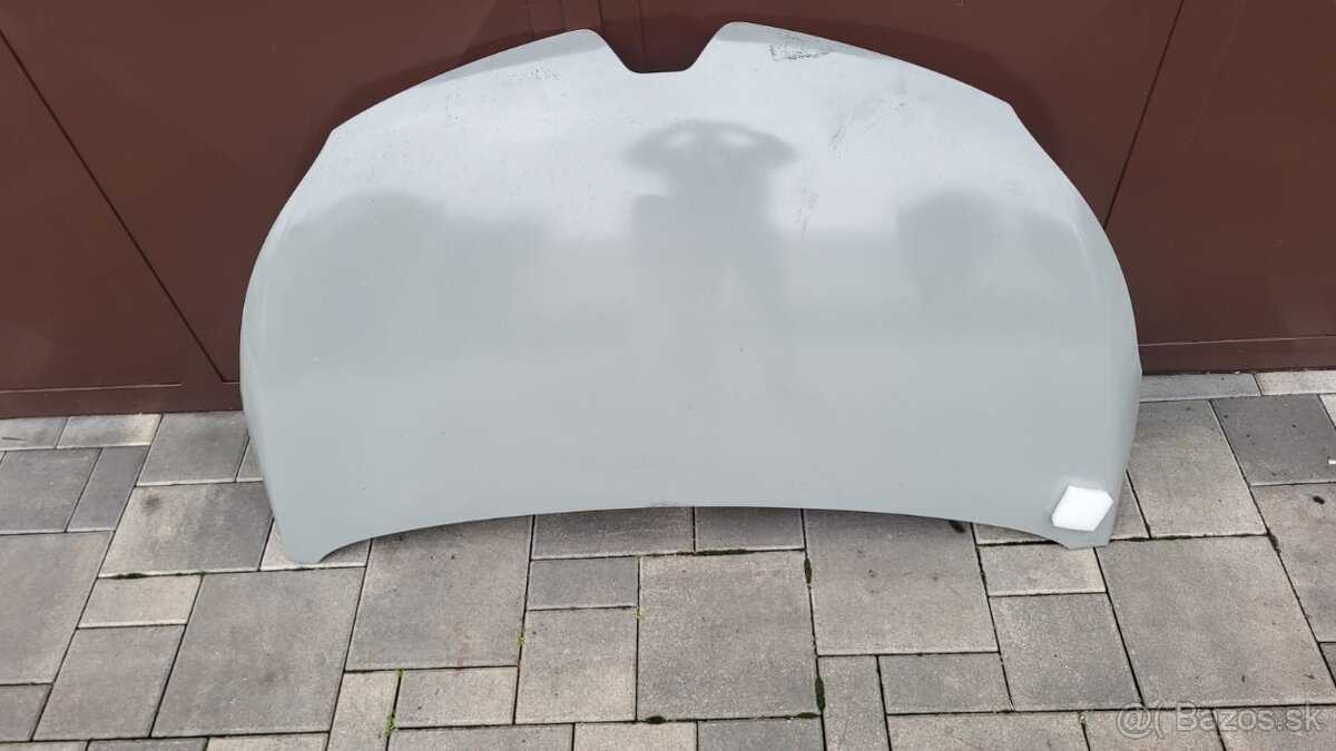 Predám: Predná kapota Renault Megane III facelift – nová, or - 2