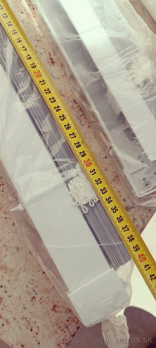 Žalúzie na úzke okno plastové - 2