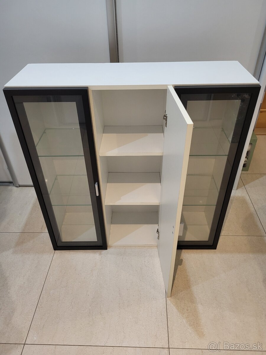 Skrinka na zavesenie - 2