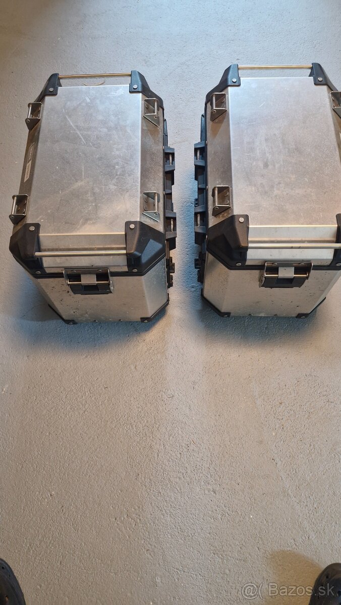 BOČNE KUFRE GIVI - 2