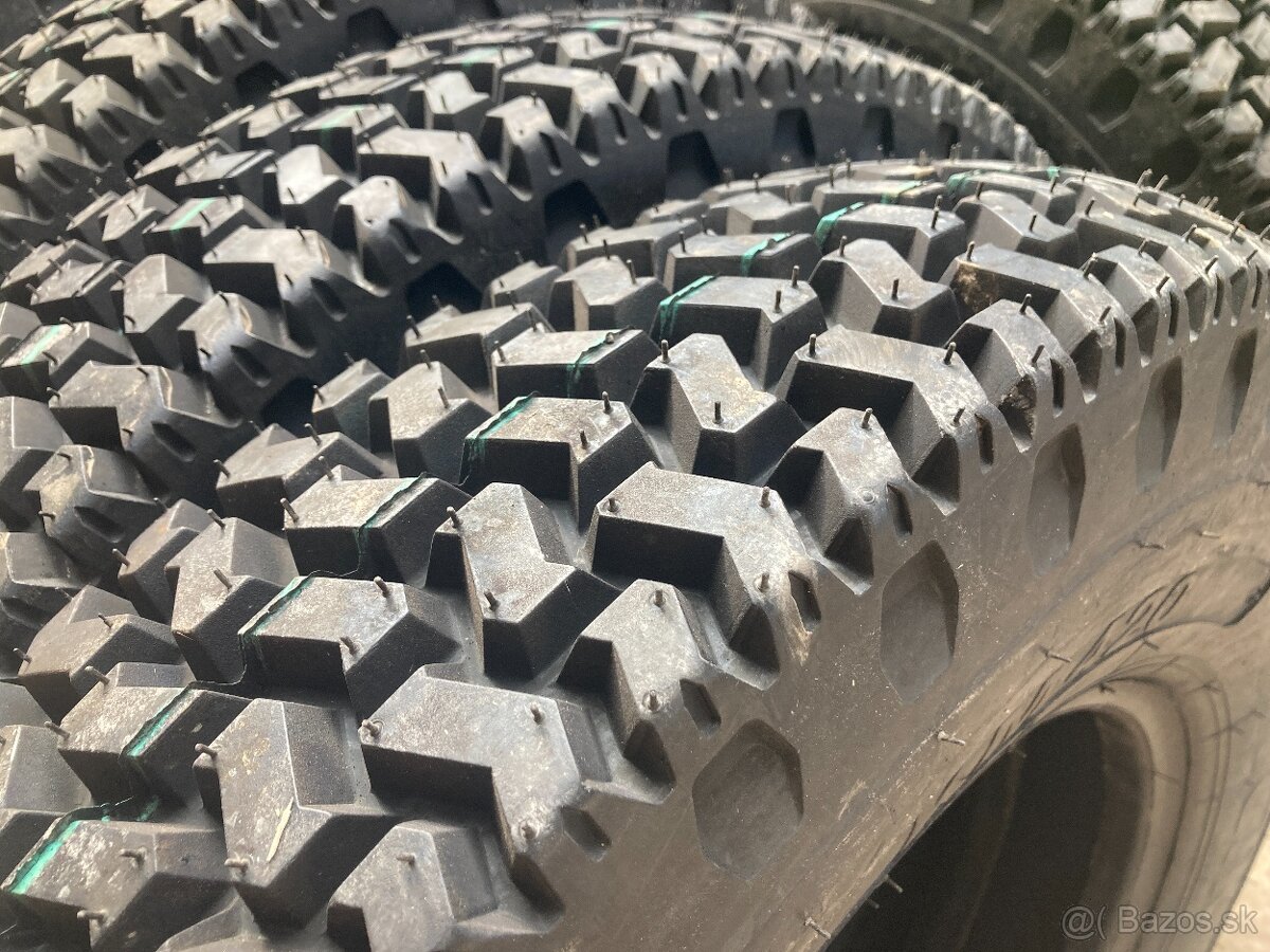 Pneu 6,50/16 Gaz 69, Aro 461 predám - 2