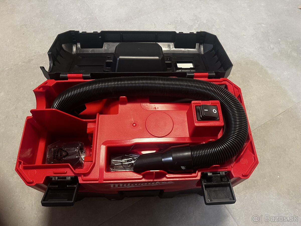 Milwaukee vysávač - 2