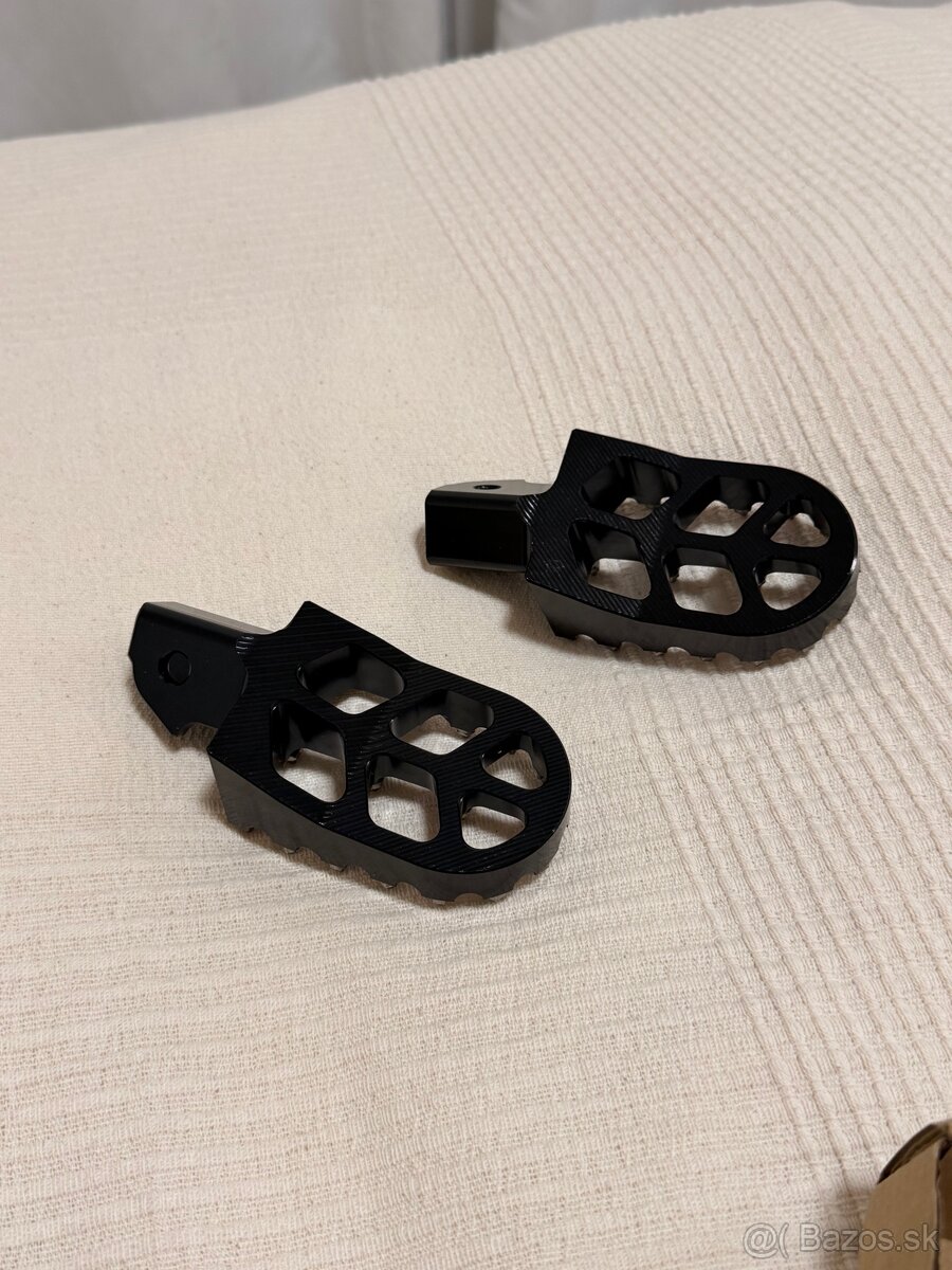 Stupačky surron light bee - 2