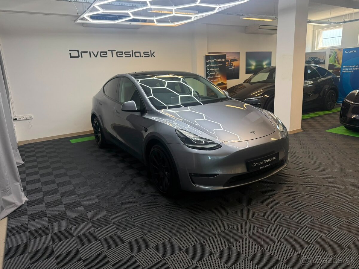 Tesla Model Y Long Range AWD 2023 – Silver - 2