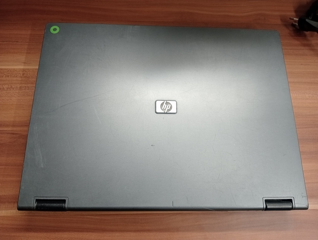 predám notebook HP COMPAQ 6710B , WINDOWS XP. - 2