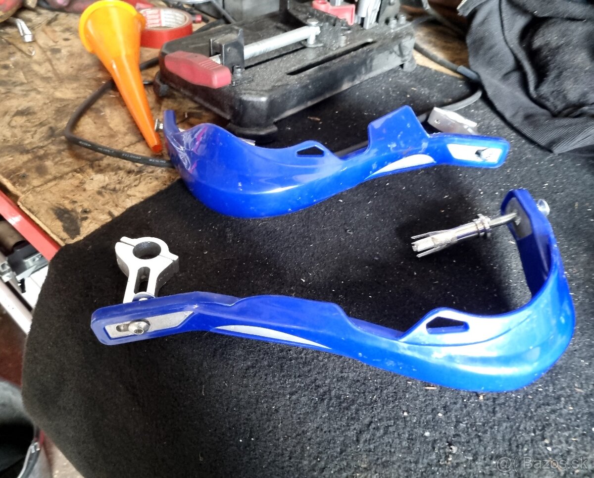 Blastre chraniče páčok - 2