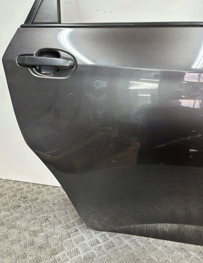 Toyota Verso S 2010- pravé zadné dvere - 2