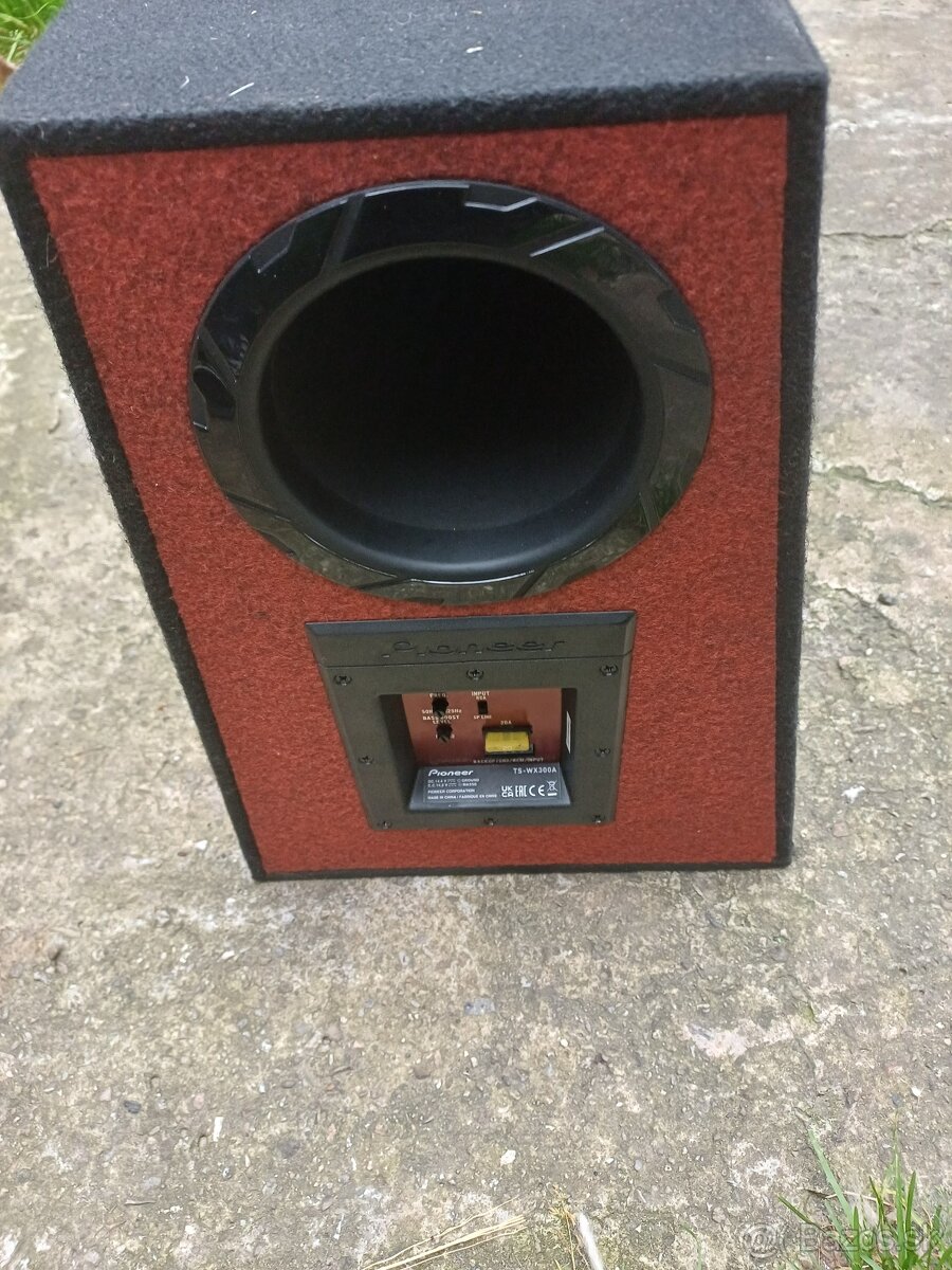 Predám aktívny subwoofer do auta - 2