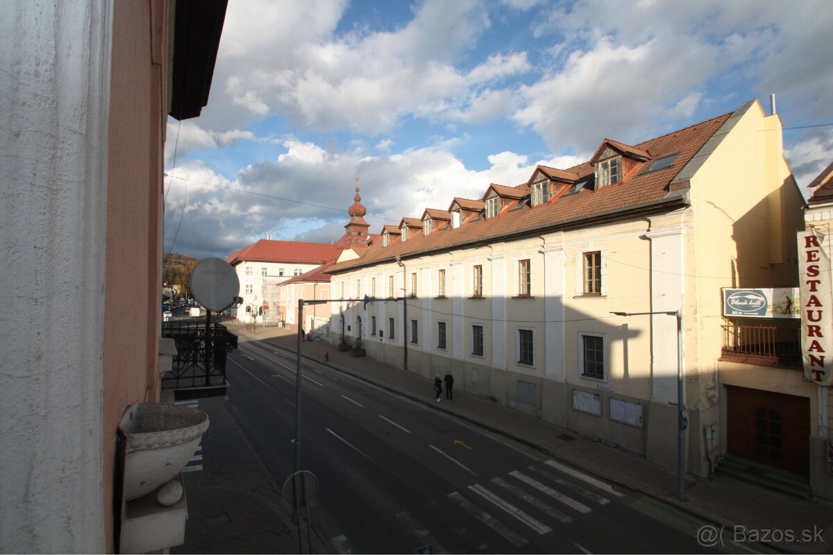 Prenájom priestorov na 1. poschodí Dom Módy na Nám. gen. M. - 2
