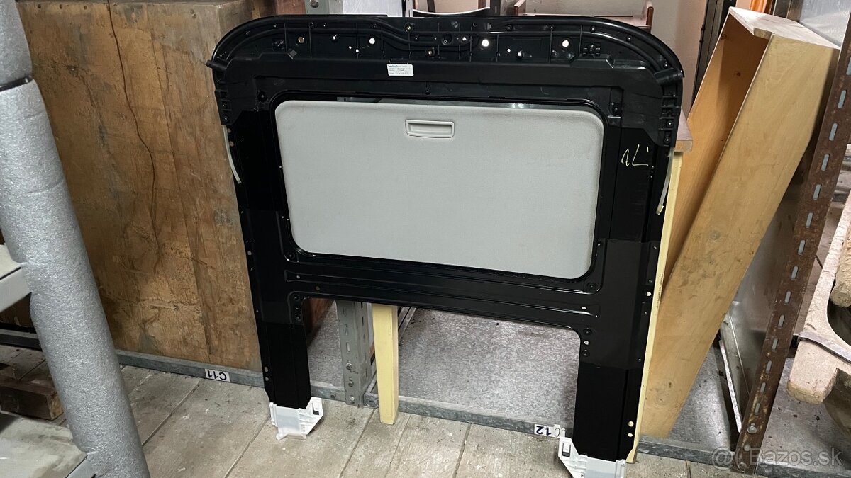 Strešné okno Audi A6 sedan model C6 typ 4F5 - 2