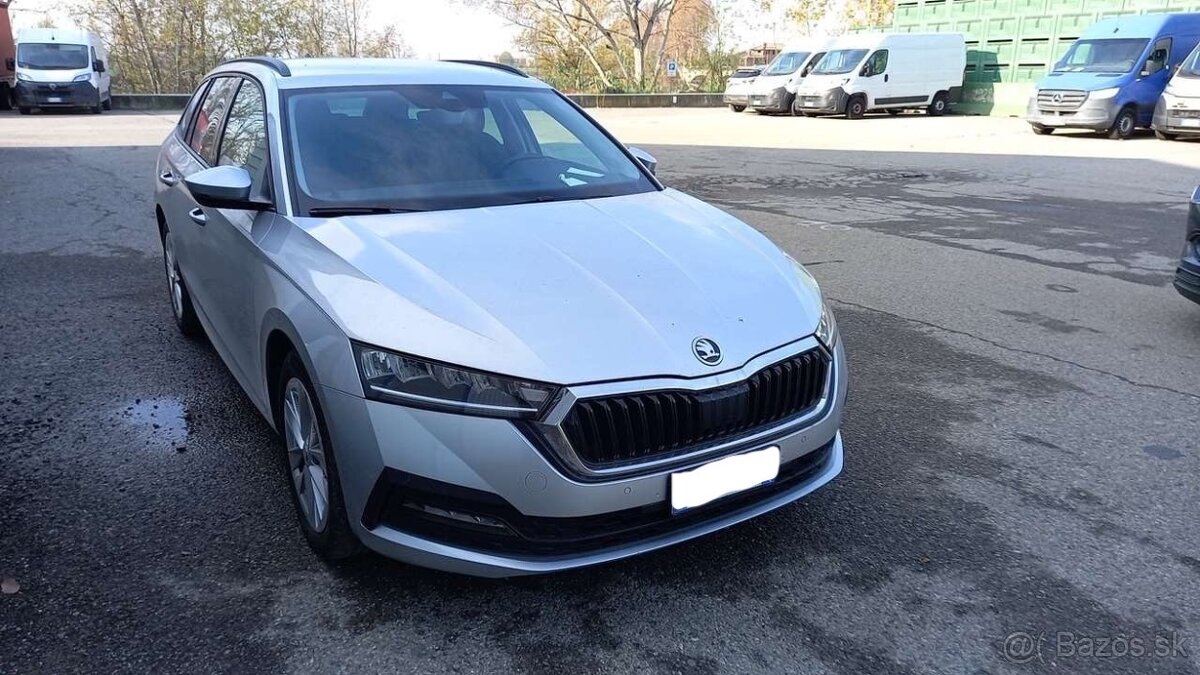 Skoda Octavia Combi 2.0 TDI Executive DSG - 2