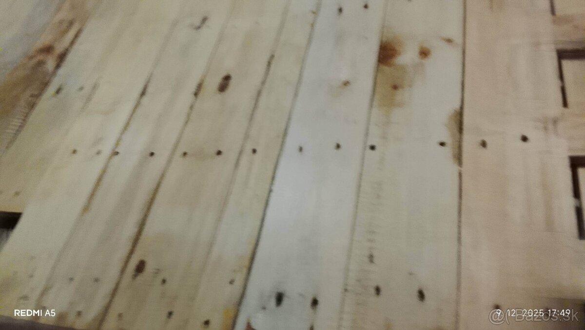 malé palety plné - 2